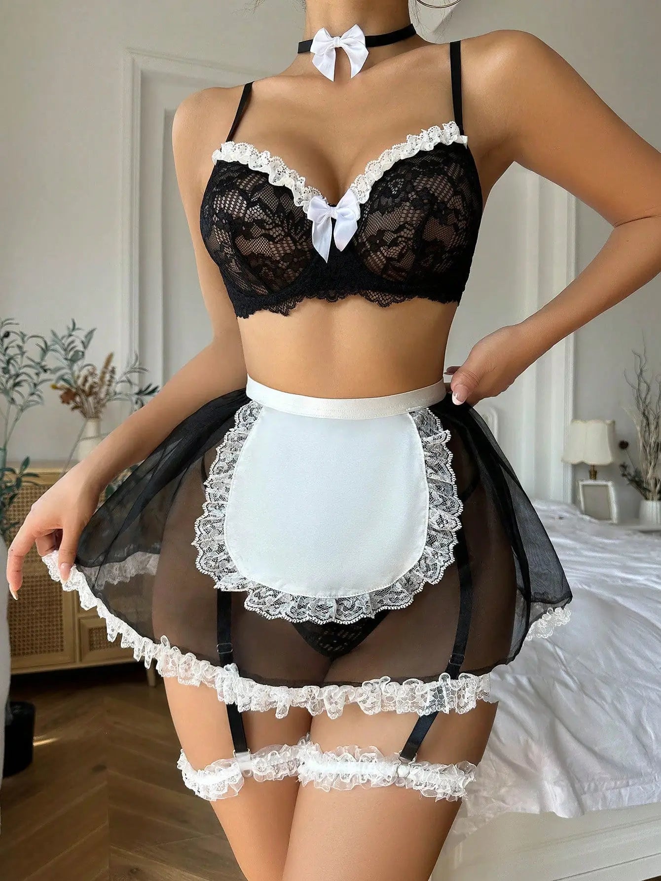 Sexy Erotic Maid Outfits with Fancy Lace Bowknot Bra Kit