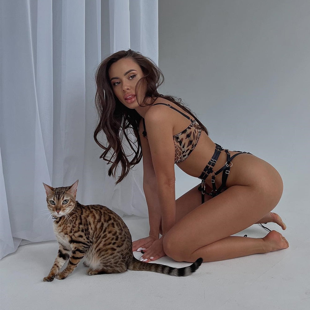 Verne Crescent's Super Sexy Leopard Print Lingerie