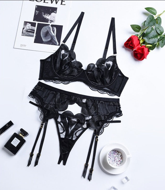 Luxury Heart Shaped Embroidery Lingerie